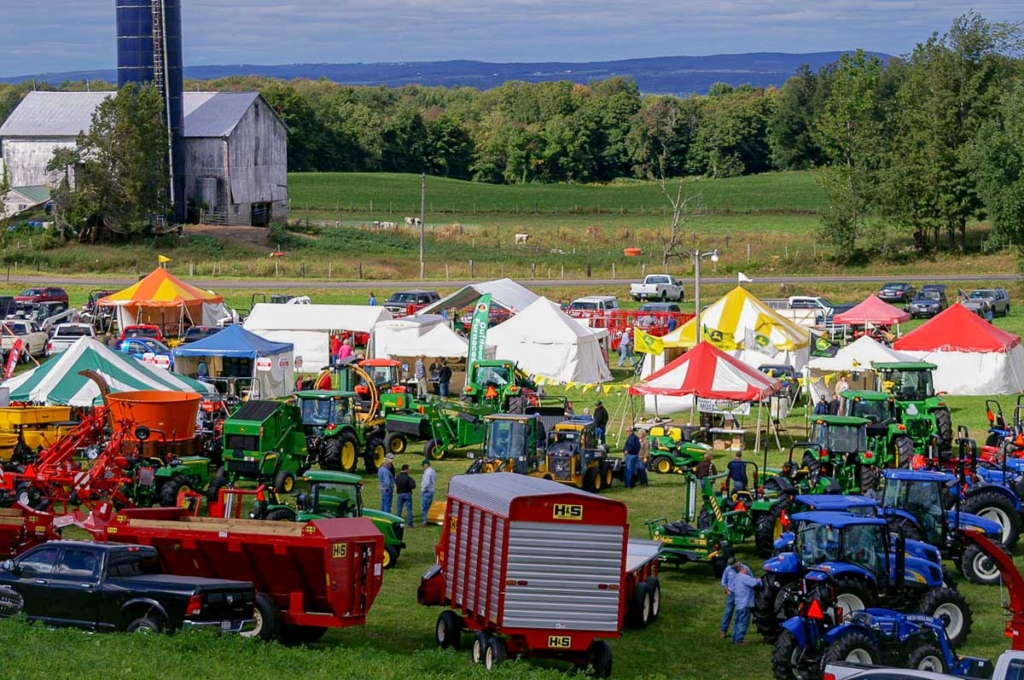 SPIDERWAY Showcases Electric Farm Vehicles at USA Farm Progress Show 2025 Farm Progress Show 2025: SPIDERWAY Showcases S400/S600 Lithium Battery Systems with Toyota Agricultural Forklifts