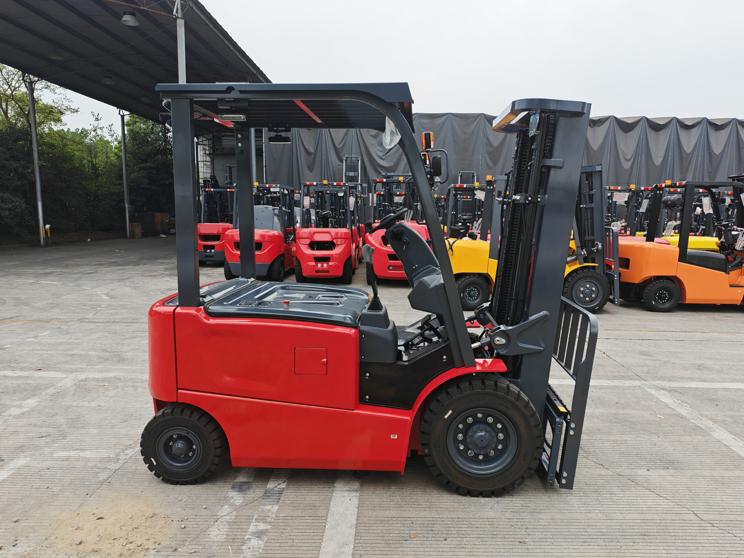 Why Choose an Electric Sit Down Forklift?