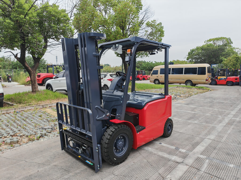 Can Electric Forklifts be Used in the Rain? A Complete Guide to Safe Operation Can Electric Forklifts Be Used in the Rain?